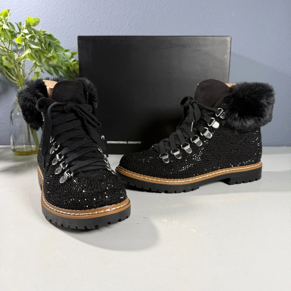 INC International Concepts Women's‎ Black Winter Boots with Fur Trim Size 5